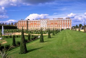 Hampton Court SUnken Gardens