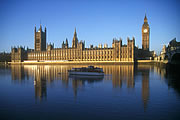 Illuminated London-by-night sightseeing View