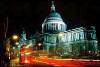  London, St Pauls Cathedral at night